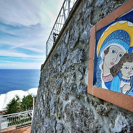 Chez Amelie Villa Амалфи Екстериор снимка