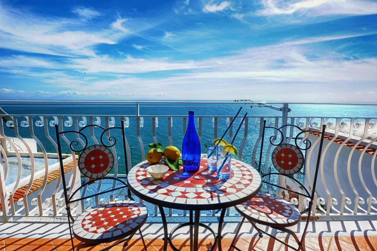 Chez Amelie Villa Амалфи Екстериор снимка